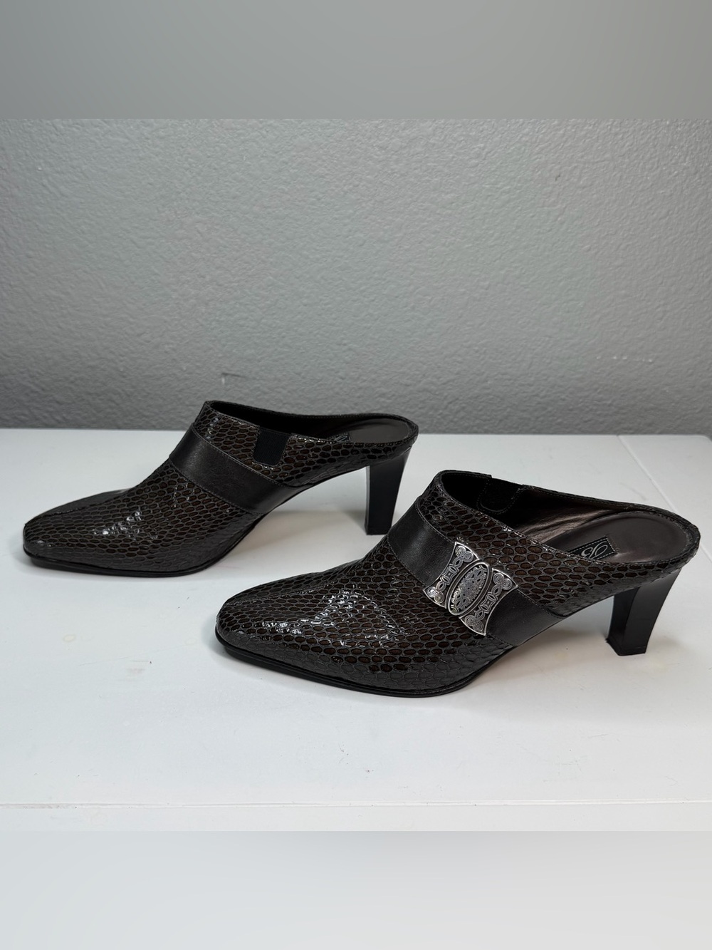 Brighton Rhyme Heeled Mules Size 6.5 M Gray Leather Pointy Toe Metal Clasp EUC